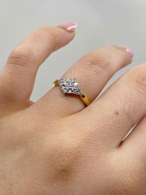 Diamond Cluster Ring - 18ct Gold