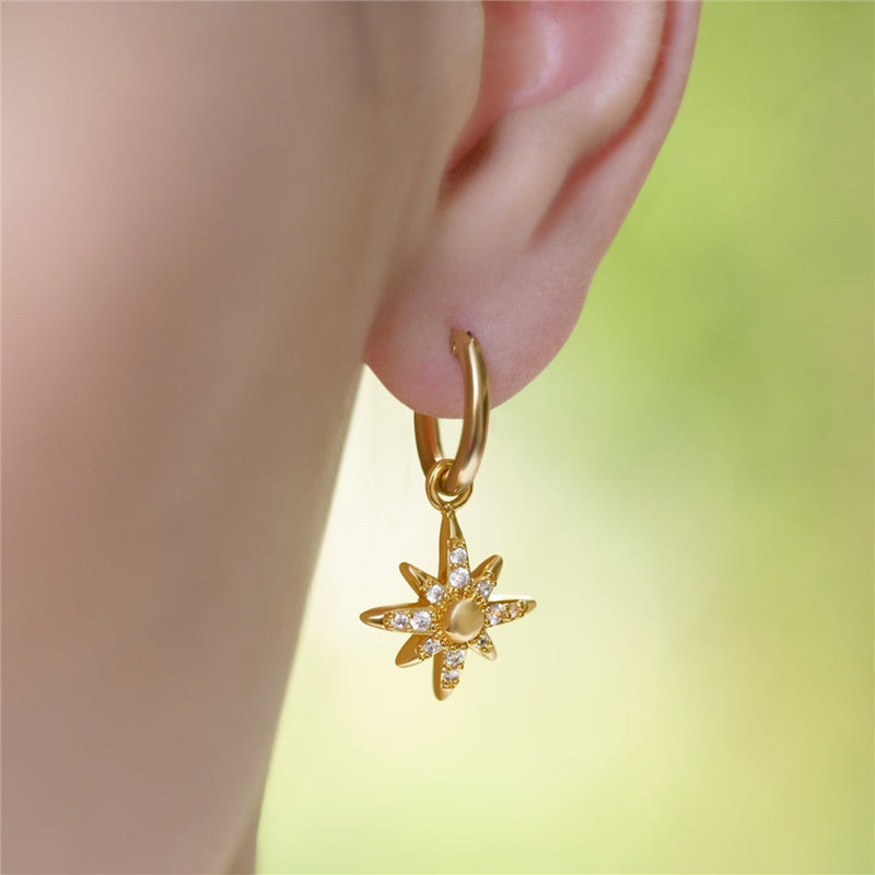 Star Earrings With Clear Stones - Gold Plated