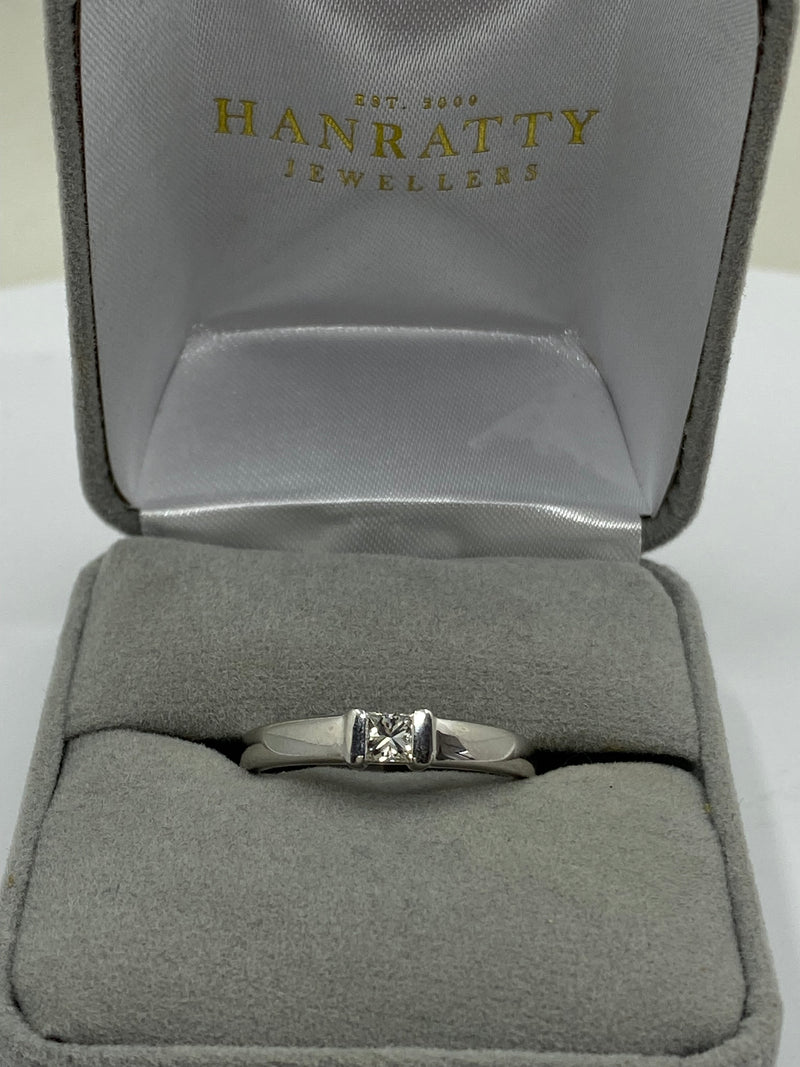 Princess Cut Diamond Ring - 18ct Gold