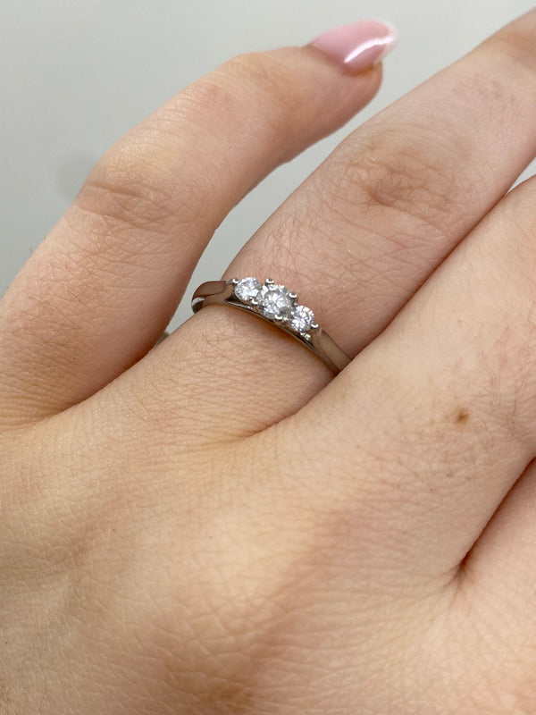 Diamond Trilogy Ring - Platinum