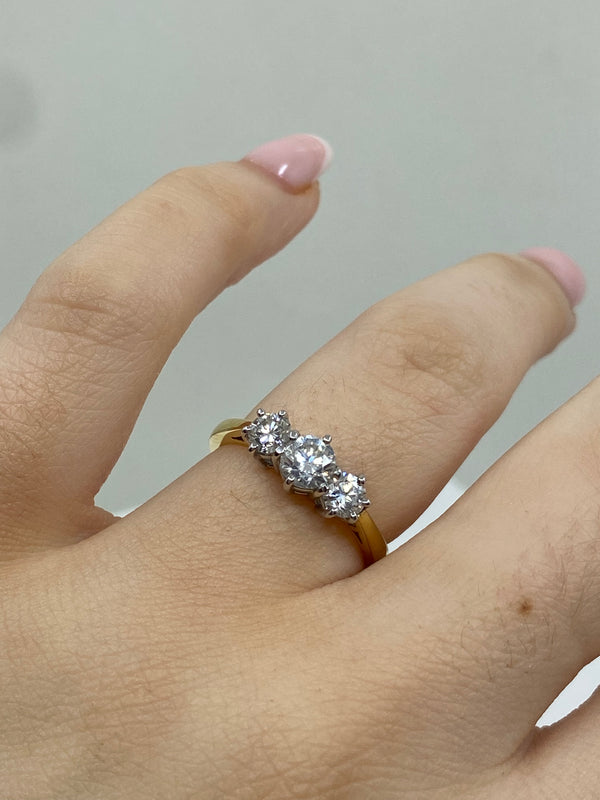 Brilliant Cut Diamond Trilogy Ring - 18ct Gold