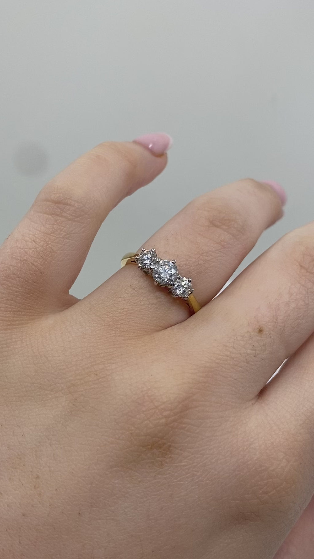 Brilliant Cut Diamond Trilogy Ring - 18ct Gold