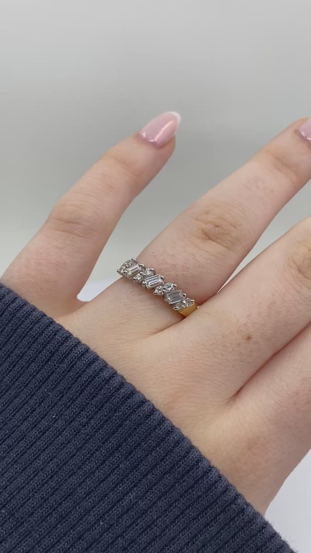 Bageutte Cut Diamond Ring - 18ct Gold