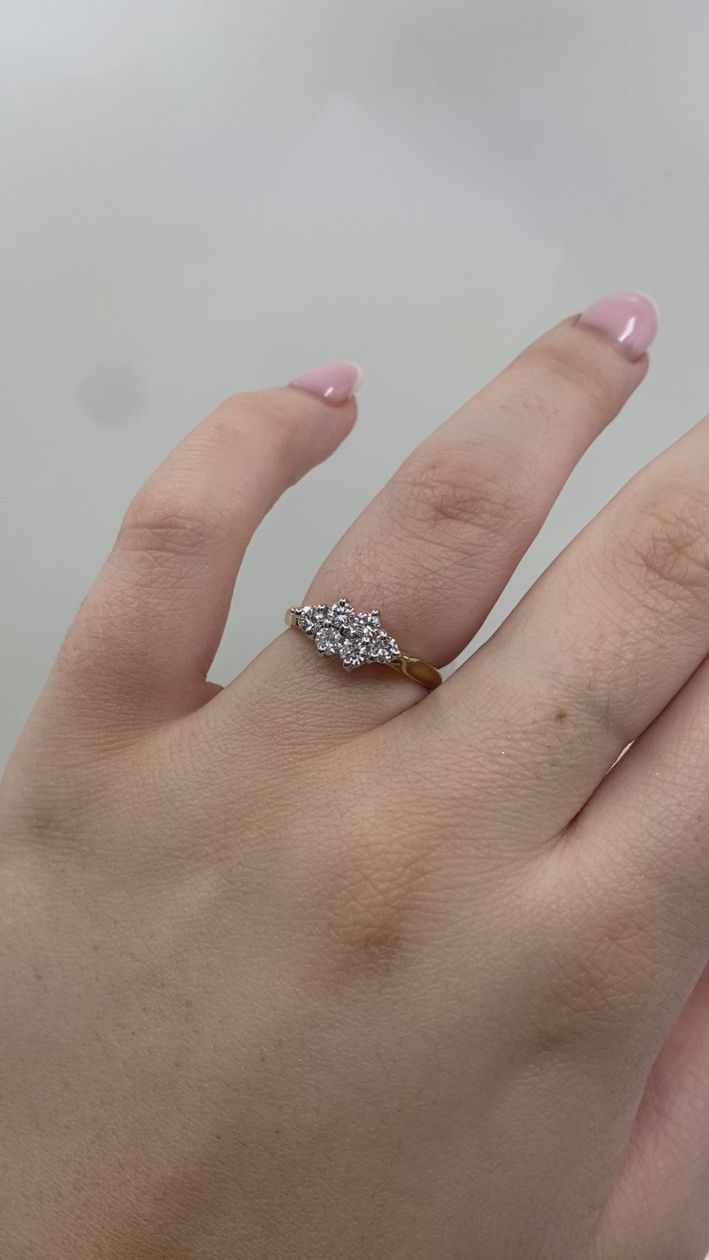 6 Stone Diamond Cluster Ring - 18ct Gold